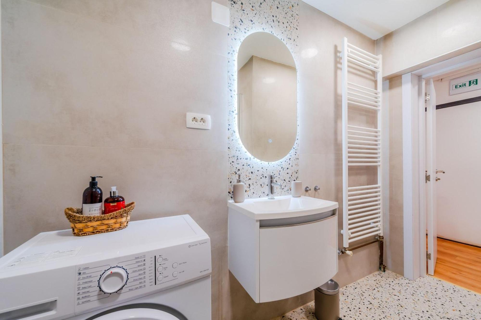Peaceful Nest In City Center - Happy Rentals Загреб Екстериор снимка